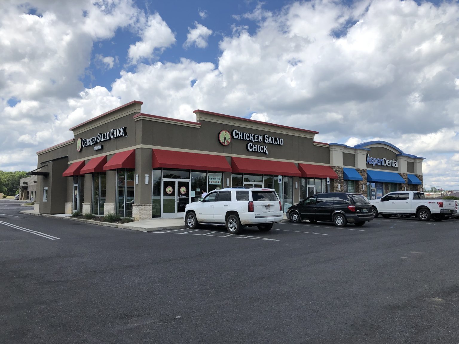 Retail Robbins Properties®